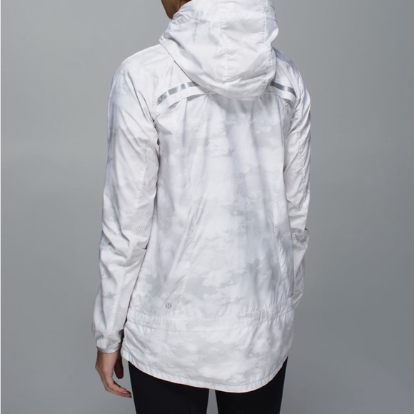 Lululemon Miss Misty Jacket II nimbus puff white silver spoon - Picture 2 of 5